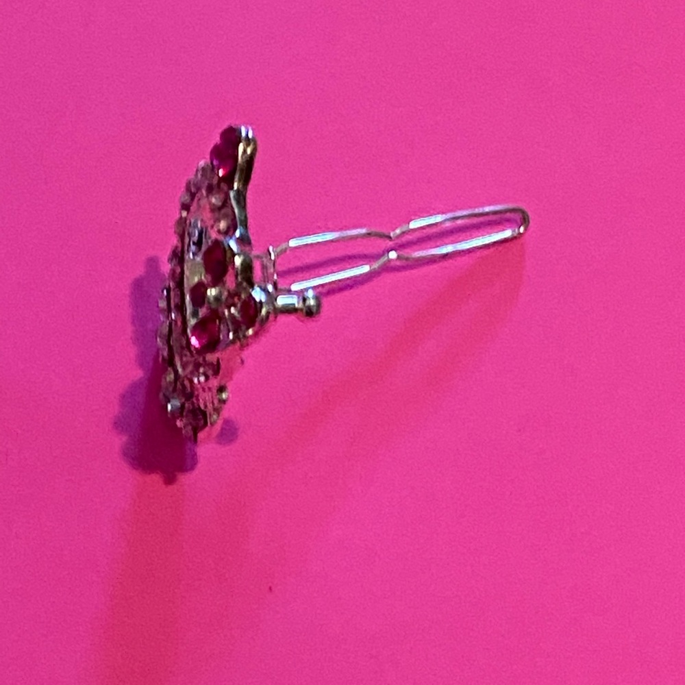 🌸 Hello kitty rhinestone hair clip 🌸 - Picture 5 of 7